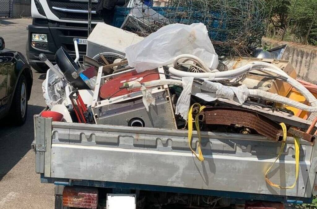 Trasporto illecito di rifiuti: la “non occasionalità” della condotta secondo la Corte di cassazione
